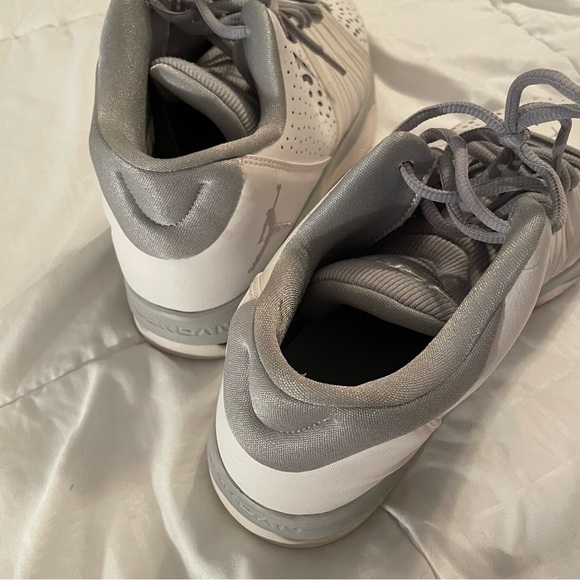 Jordan’s - Picture 6 of 11